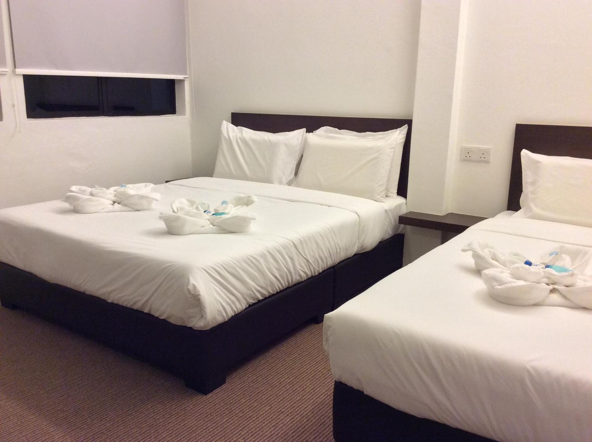 Hotel Raub Since 1968 Rum bild